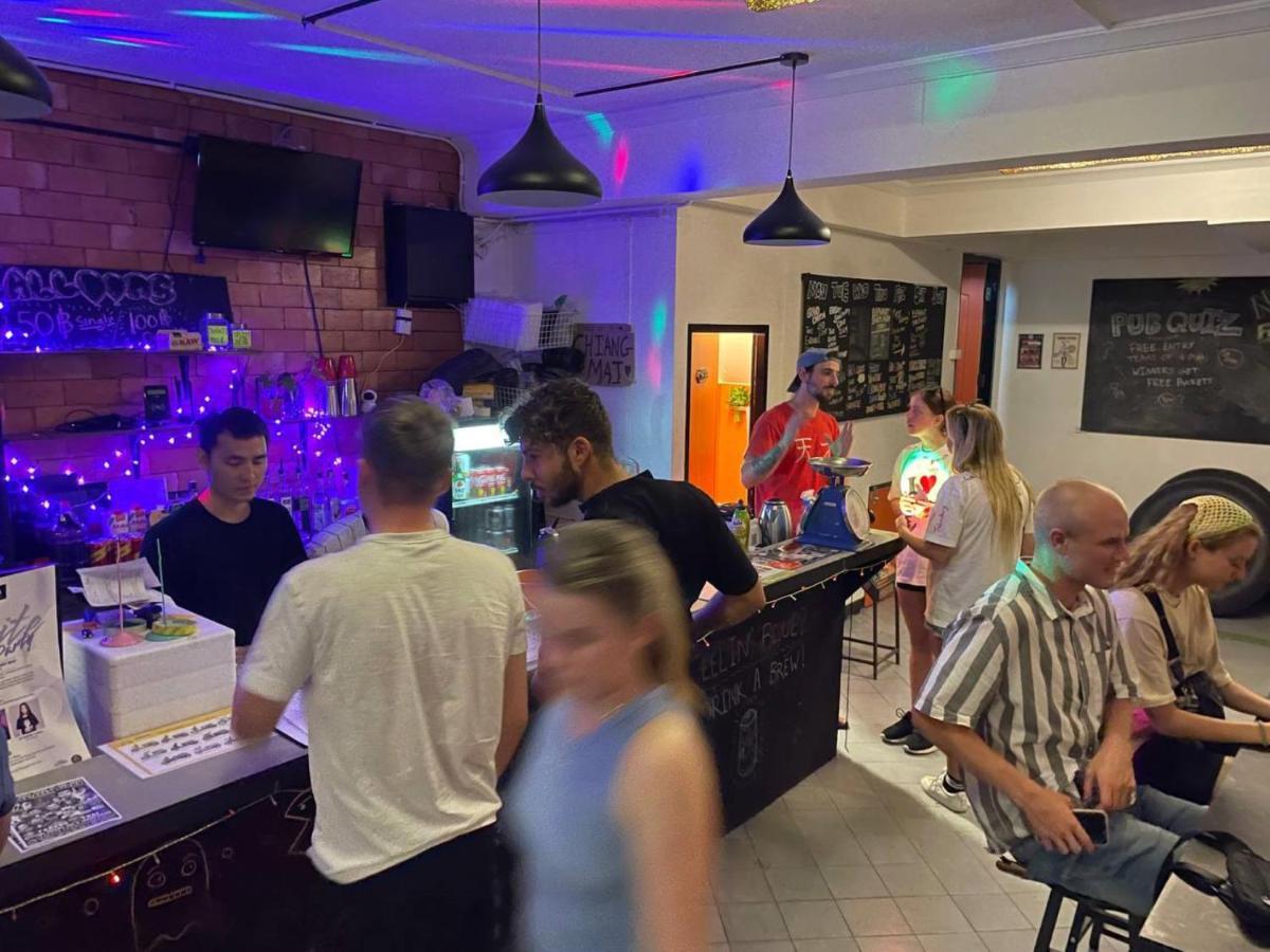 Revolution Hostel Čiang Mai Exteriér fotografie