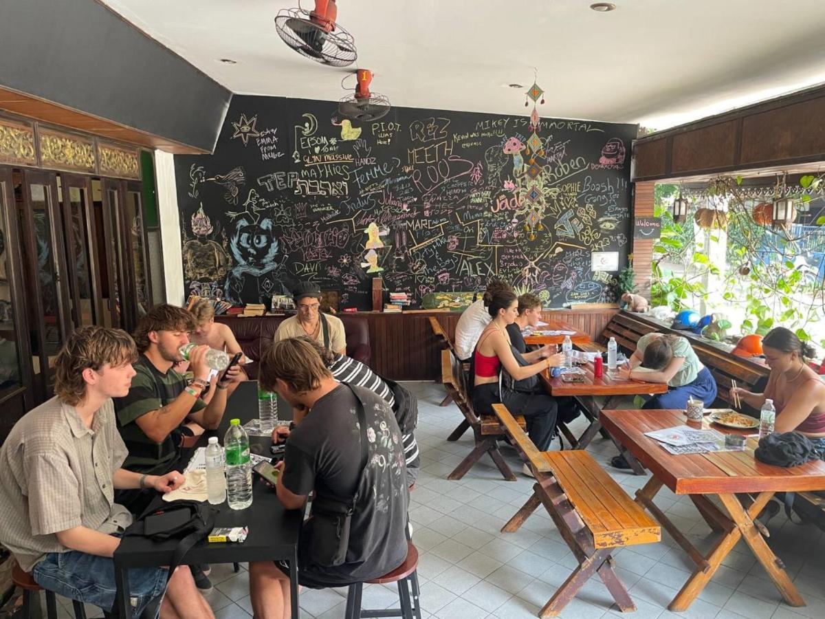Revolution Hostel Čiang Mai Exteriér fotografie